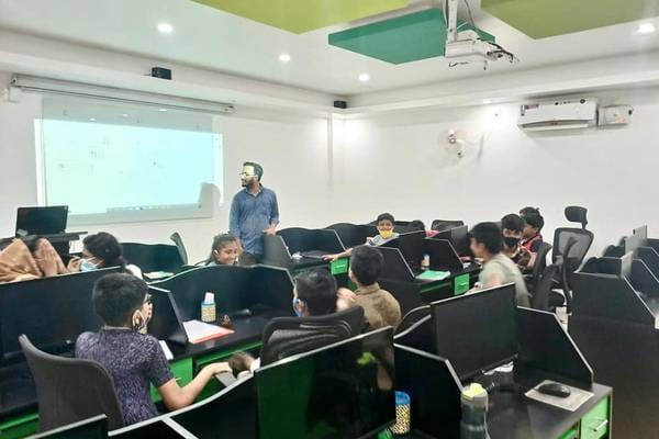 Two-Day Robotics Workshop for KVUPS Batch-2 Students, Trivandrum