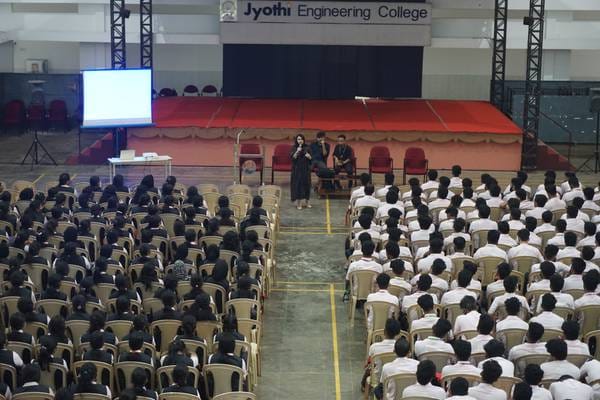Talrop Addresses Students of Jyothi Engineering College, Cheruthuruthy