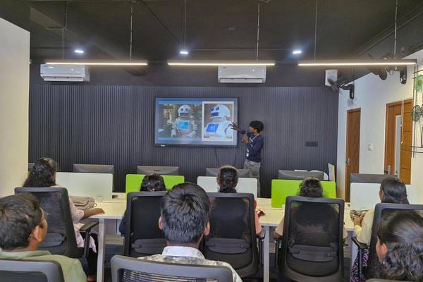 RoboVerse – Robotics Workshop
