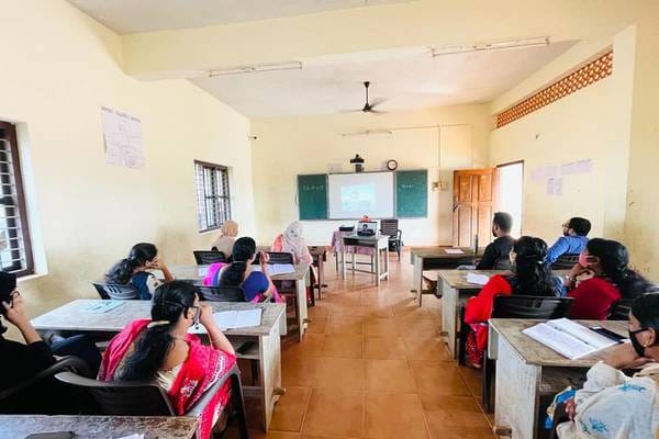 Technology Awareness Program for Teachers of Thanbeehul Islam Central School, Kasaragod